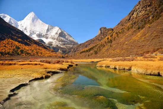 【十大适合秋季旅游景点】--中国各地十大适合秋季旅游景点