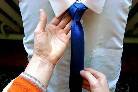 【打领带的方法】---怎么打领